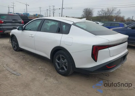 2025 Kia K4 Lxs z USA, uszkodzony, nr VIN 3KPFT4DE0SE030589